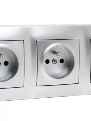 Zásuvkový blok nástěnný 3x 250V/16A s clonkami, bez kabelu, barva stříbrná metalíza Originální